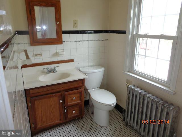 11223 Marbern Road Hagerstown, MD 21740 - Photo 13 of 13 Bath