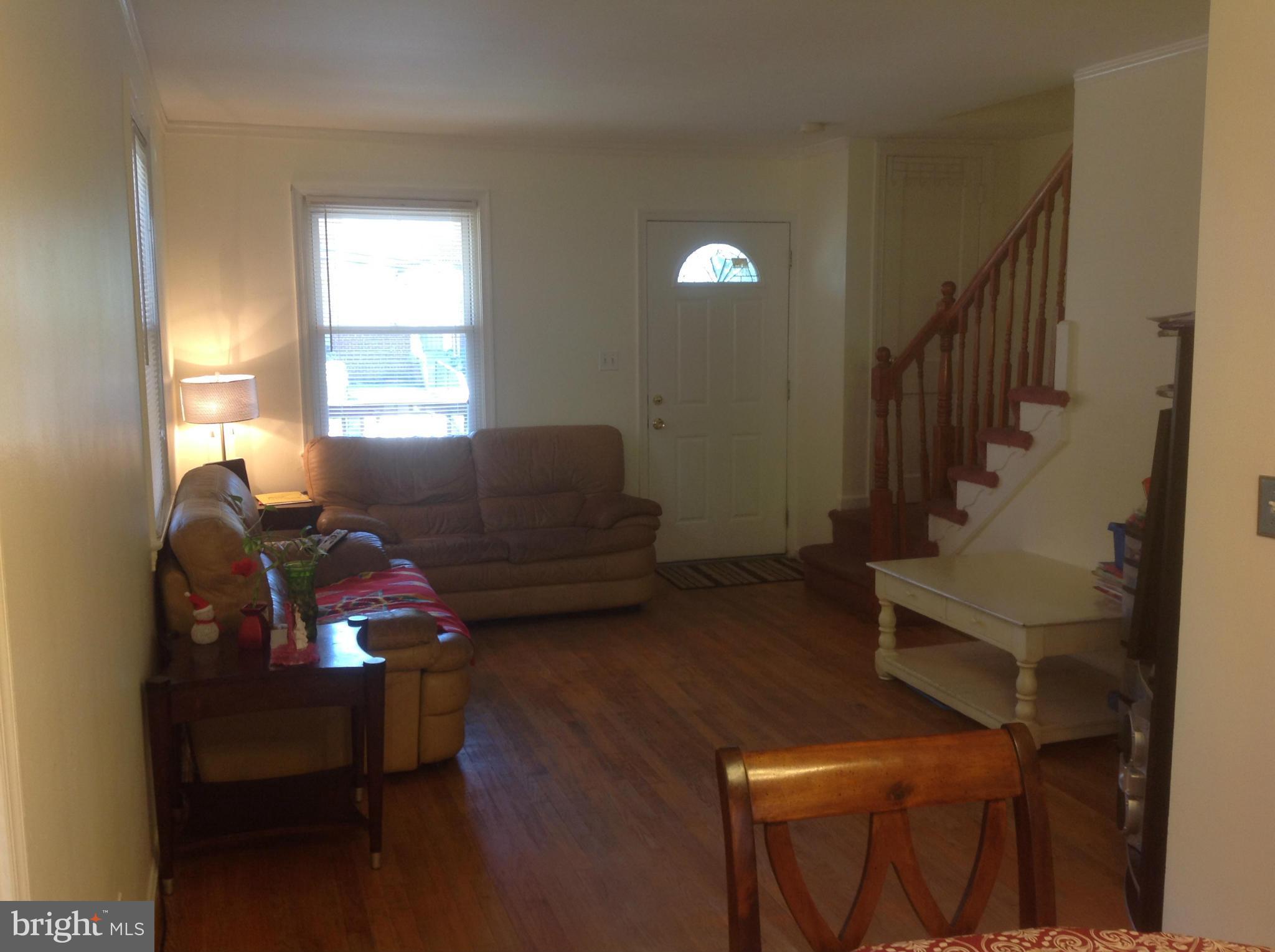 11906 Bluhill Road Silver Spring, MD 20902 - Photo 15 of 30 Living Room