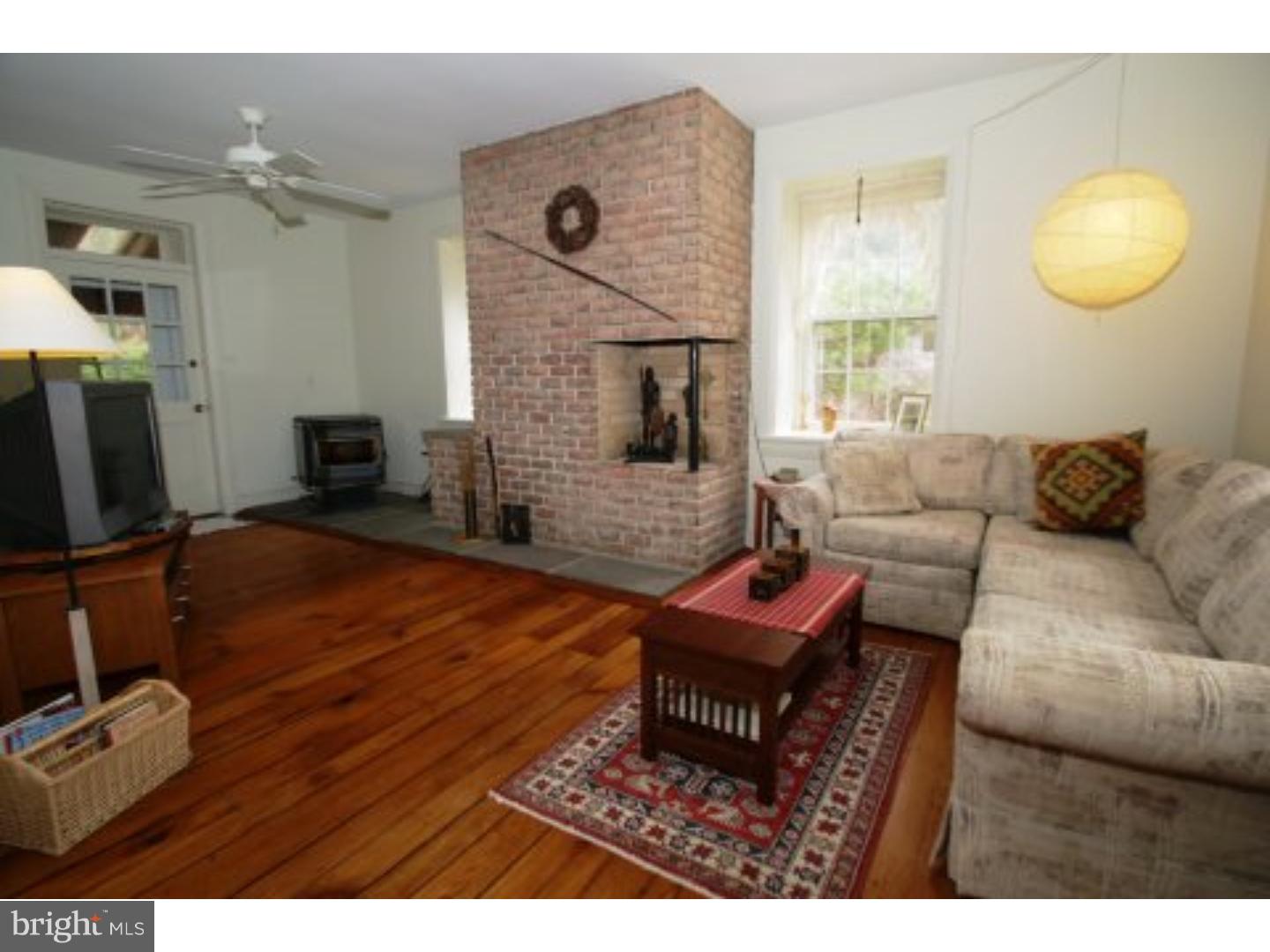 72 Forgedale Road Fleetwood, PA 19522 - Photo 11 of 21 Family Room