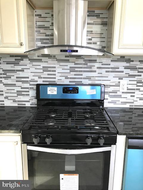 10 West Chelton Road Brookhaven, PA 19015 - Photo 15 of 32 Kitchen Stove