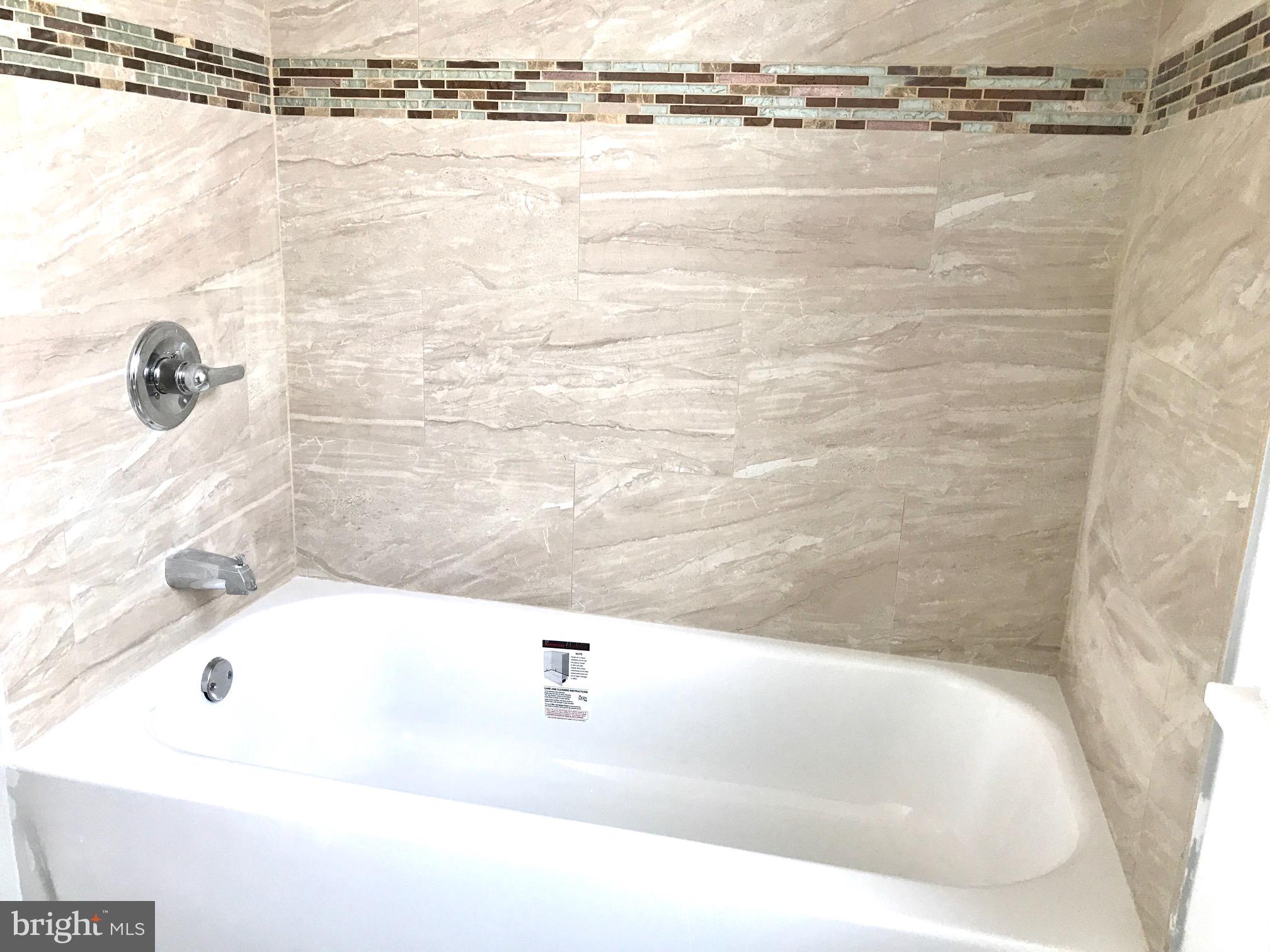 10 West Chelton Road Brookhaven, PA 19015 - Photo 19 of 32 Second floor bathroom