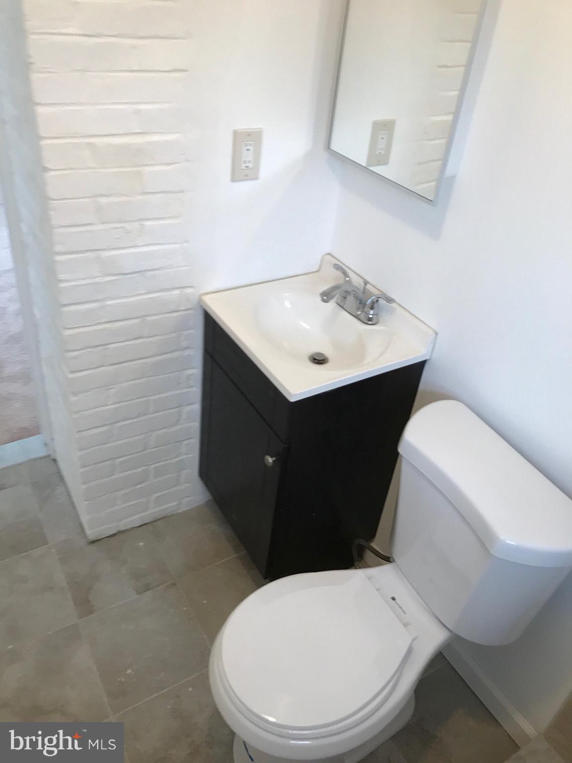10 West Chelton Road Brookhaven, PA 19015 - Photo 22 of 32 Second floor bathroom