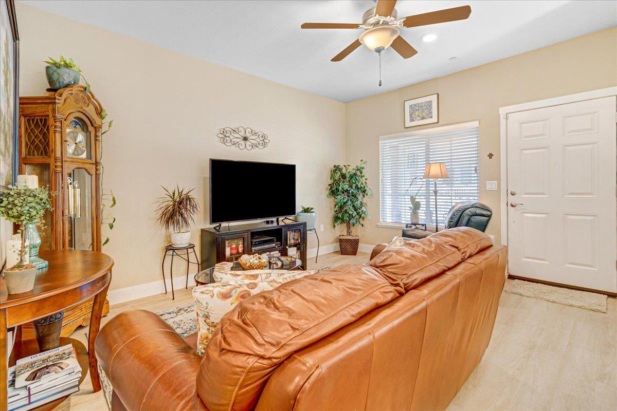 12833 Rogge Village Loop Salinas, CA 93906 - Photo 8 of 55