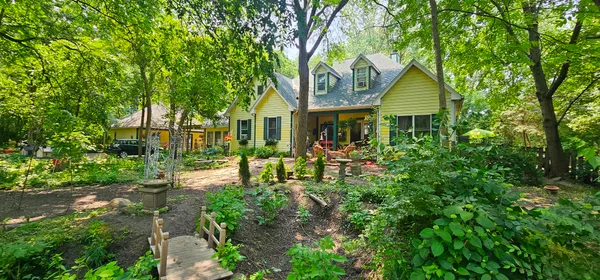 $789,000 | 2S720 Nelson Lake Road, Batavia, IL 60510