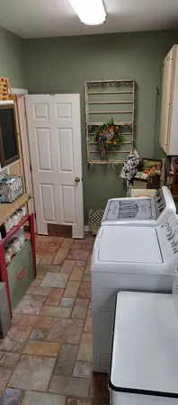 $789,000 | 2S720 Nelson Lake Road, Batavia, IL 60510