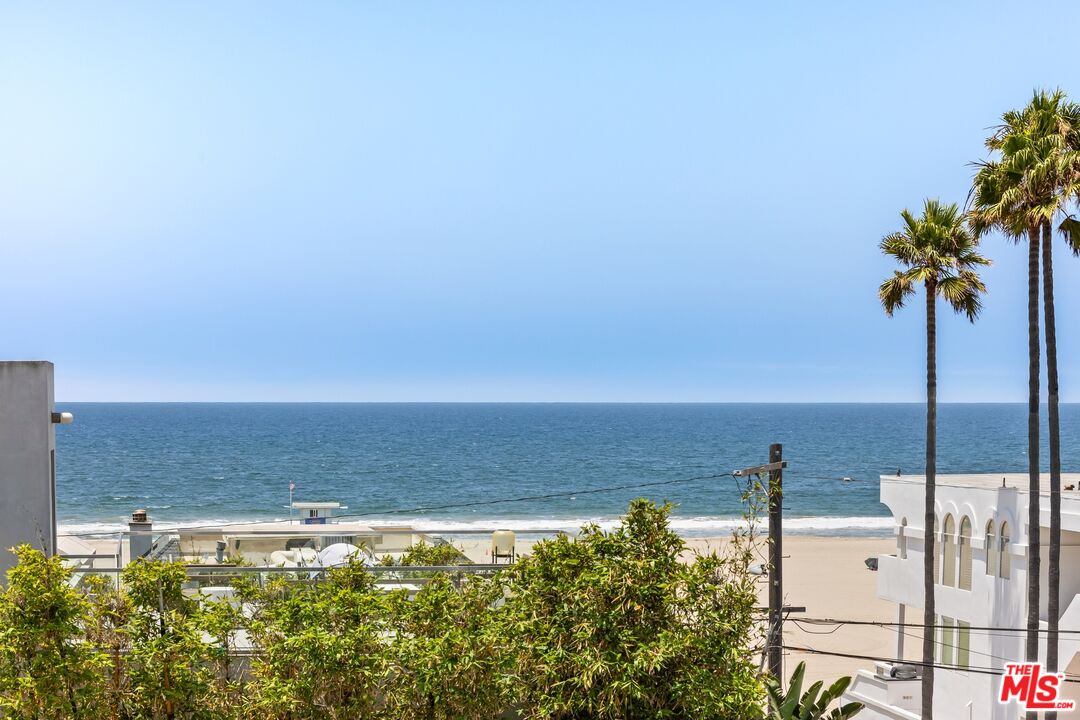 32 Galleon Street Marina del Rey, CA 90292 - Photo 24 of 24 a view of an ocean and beach