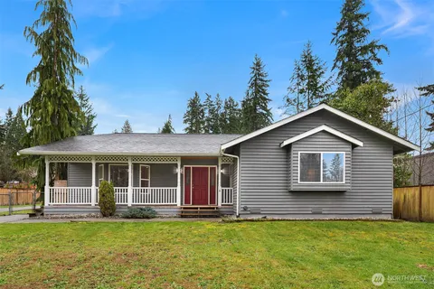 $770,000 | 12401 8th Drive Southeast, Everett, WA 98208