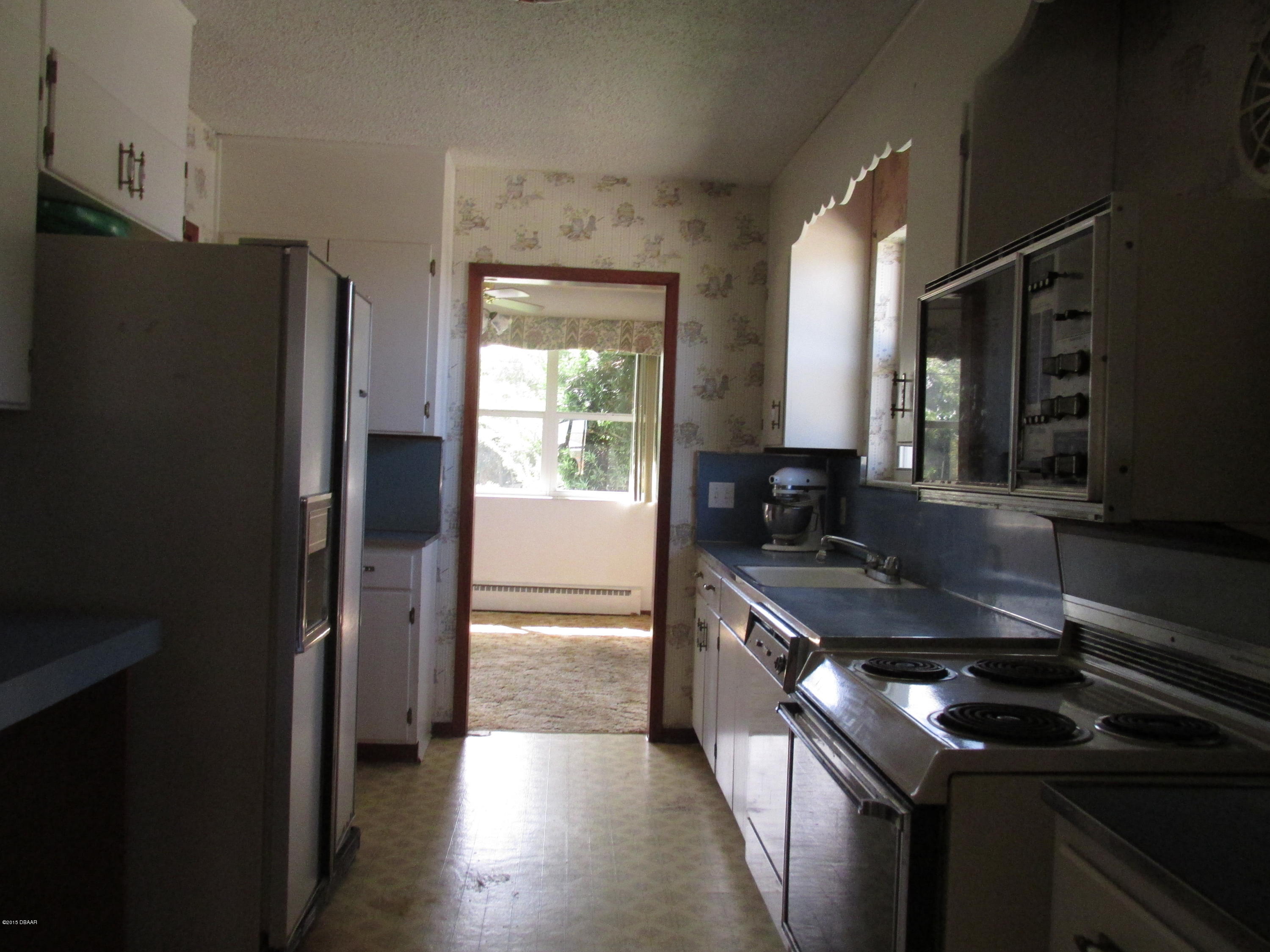 1501 Cres Ridge Road Daytona Beach, FL 32118 - Photo 11 of 31 .