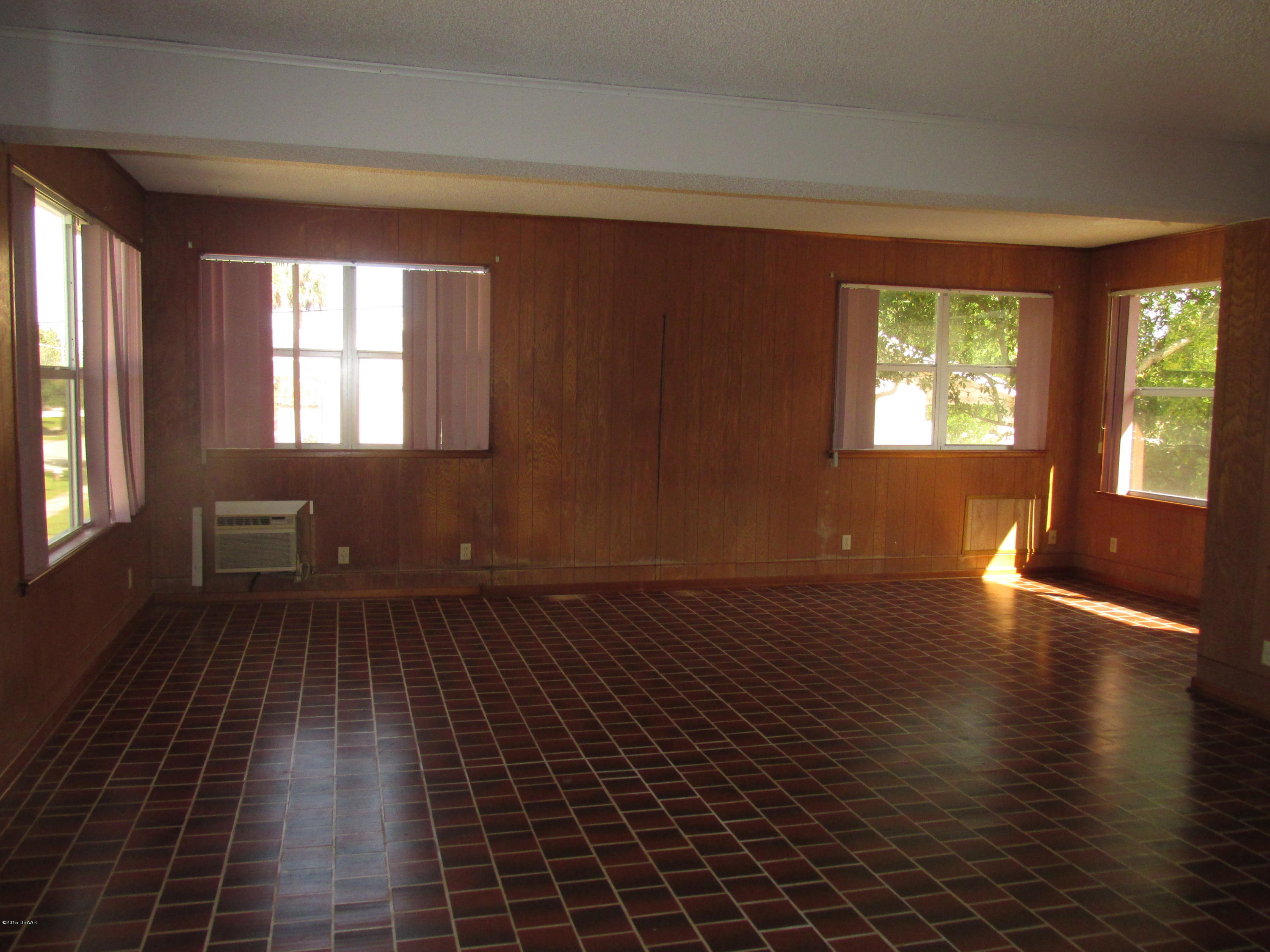 1501 Cres Ridge Road Daytona Beach, FL 32118 - Photo 12 of 31 .