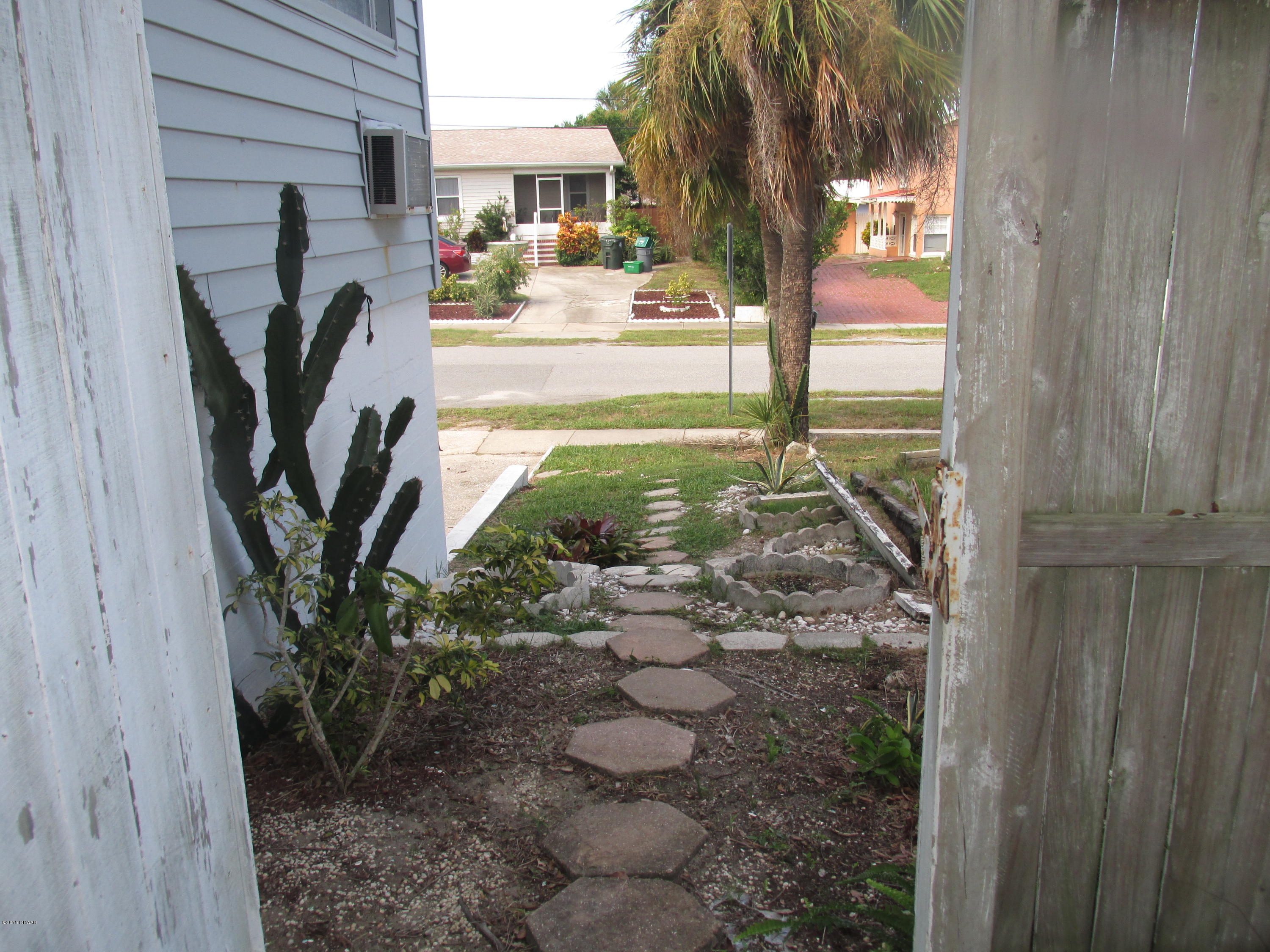1501 Cres Ridge Road Daytona Beach, FL 32118 - Photo 26 of 31 .