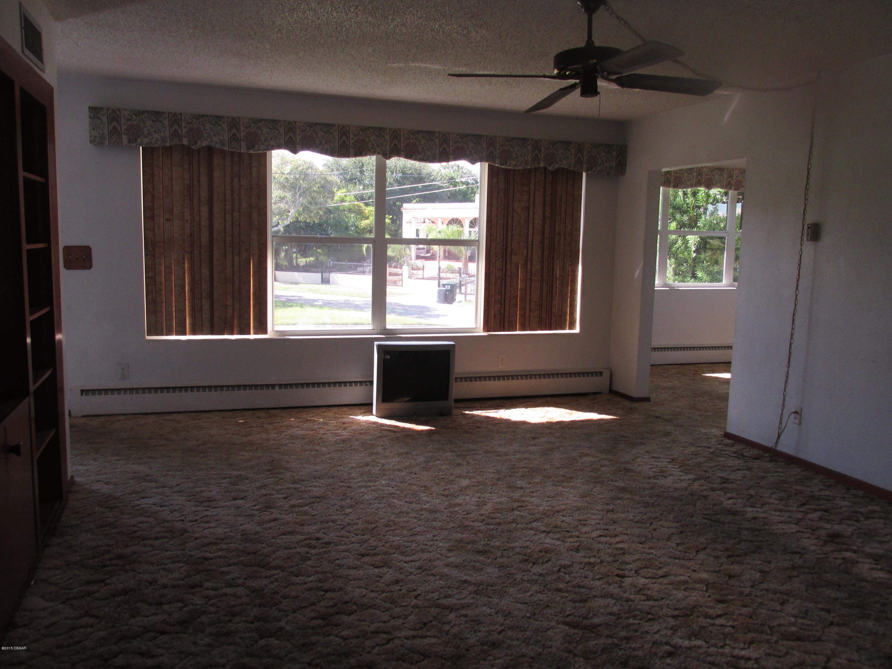 1501 Cres Ridge Road Daytona Beach, FL 32118 - Photo 4 of 31 .