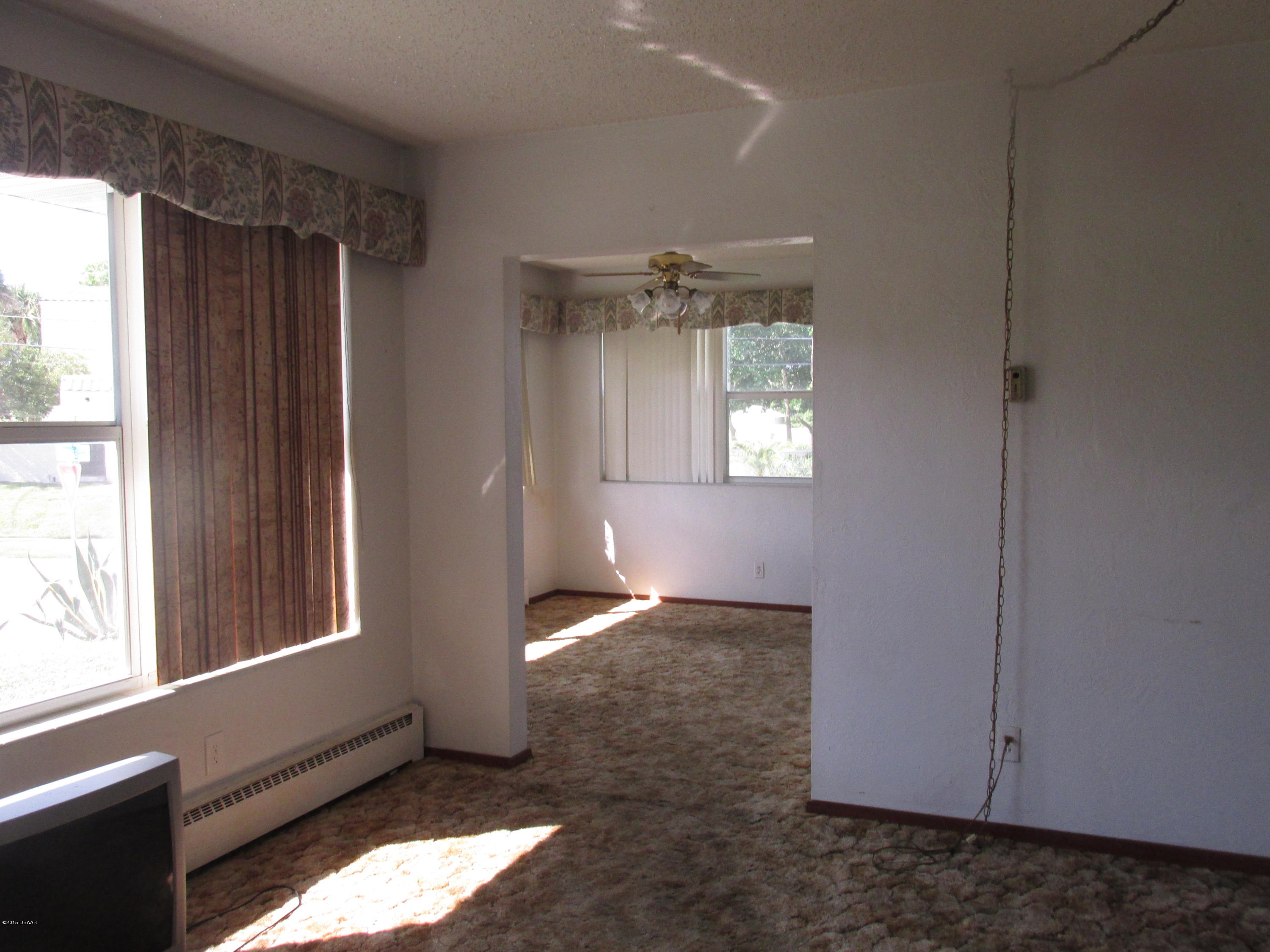 1501 Cres Ridge Road Daytona Beach, FL 32118 - Photo 5 of 31 .