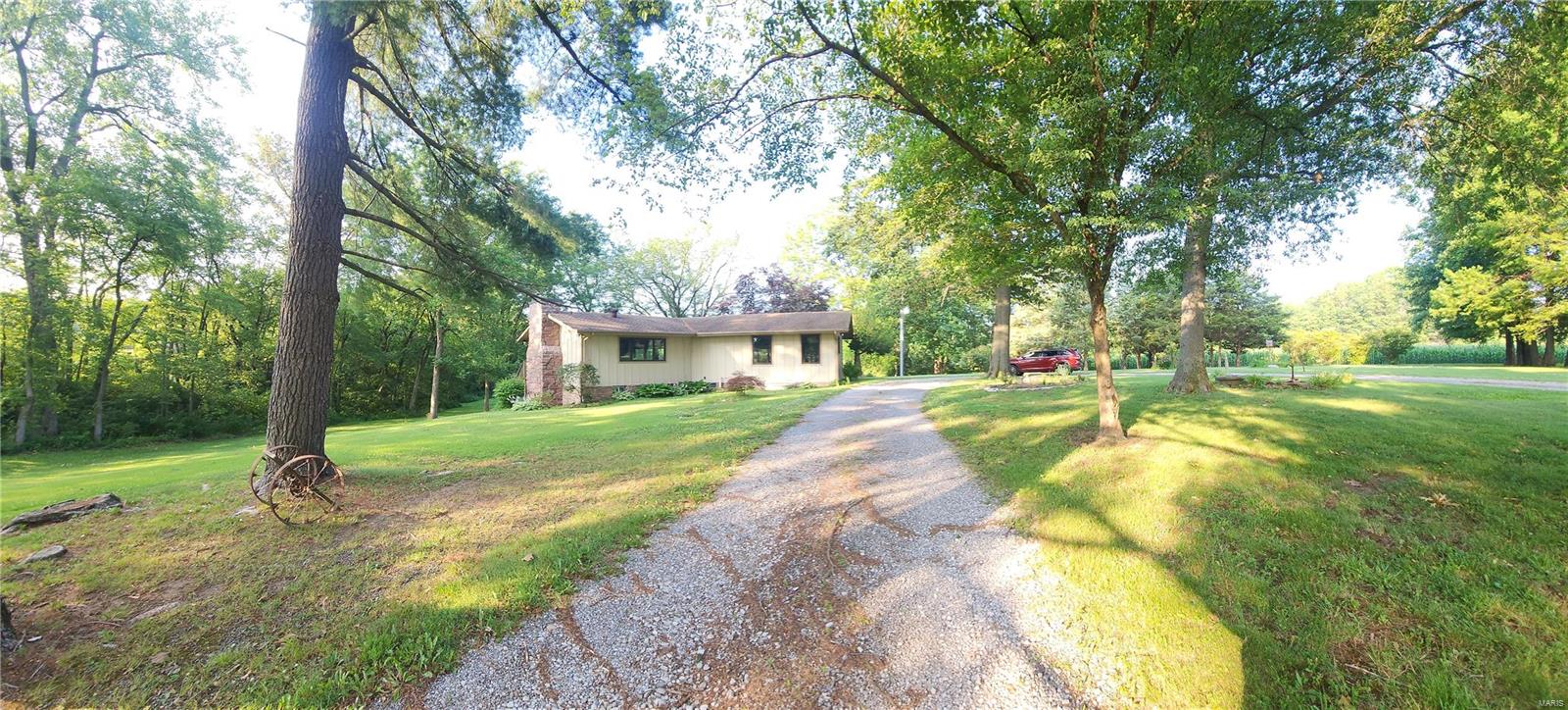 7806 Runyon Road Edwardsville, IL 62025 - Photo 1 of 28
