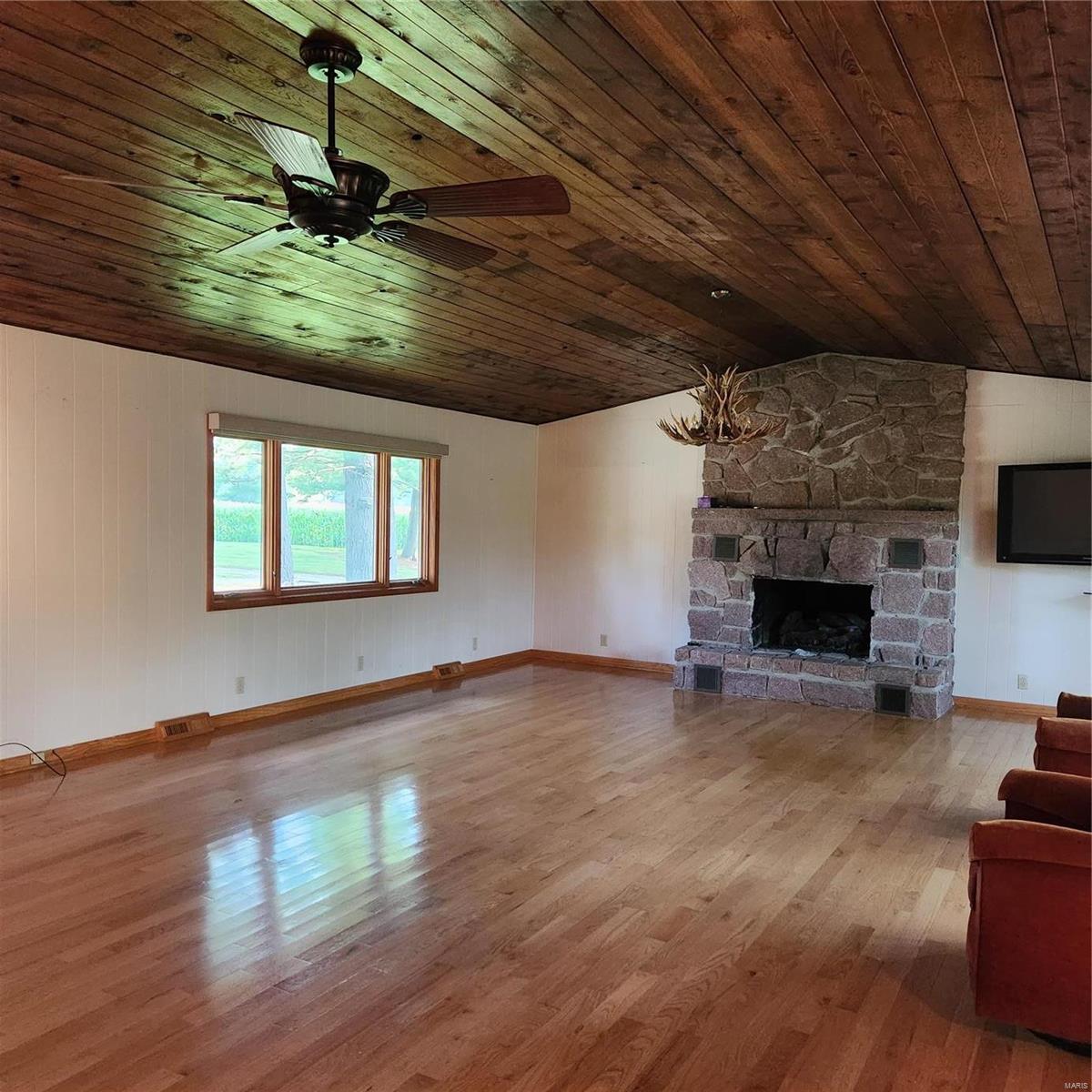 7806 Runyon Road Edwardsville, IL 62025 - Photo 3 of 28