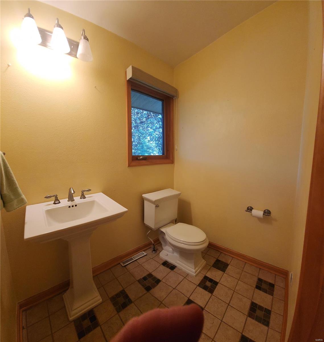 7806 Runyon Road Edwardsville, IL 62025 - Photo 6 of 28