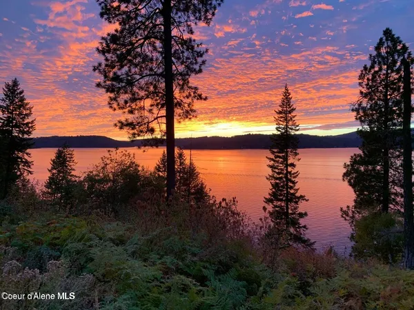 $1,095,000 | 19695 South Headlands Drive, Harrison, ID 83833