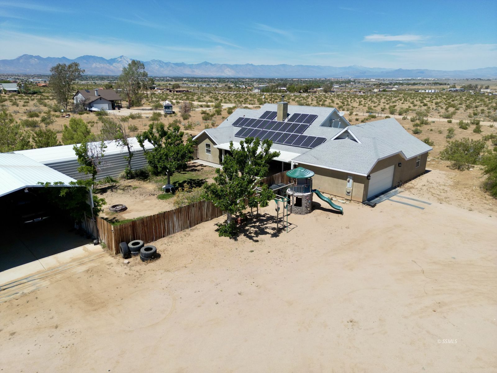 1661 East Dolphin Avenue Ridgecrest, CA 93555 - Photo 5 of 46