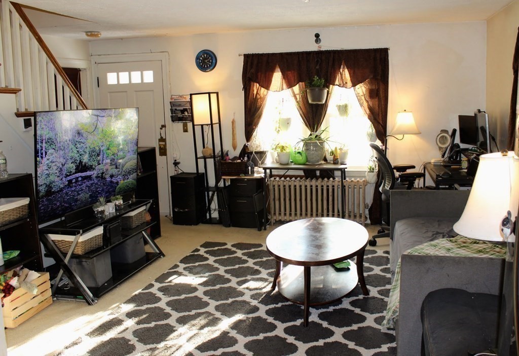 52 Upland Street Worcester, MA 01607 - Photo 4 of 19 Gallery Image 4