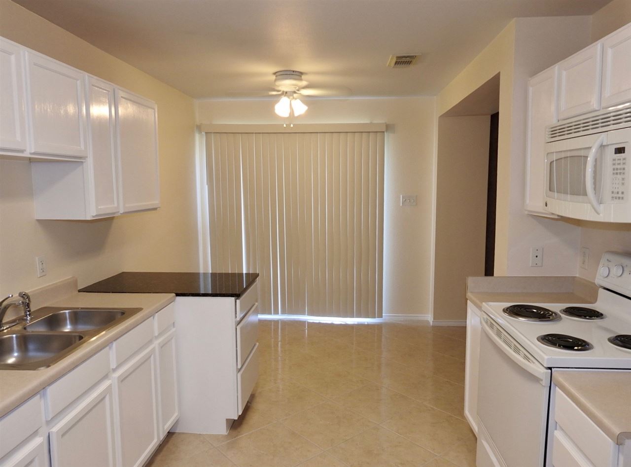 3247 St Kathryn Loop Laredo, TX 78046 - Photo 4 of 20 Gallery Image 4