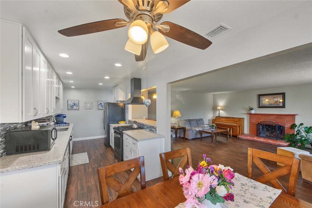 7124 Teak Way Rancho Cucamonga, CA 91701 - Photo 11 of 29 Gallery Image 11