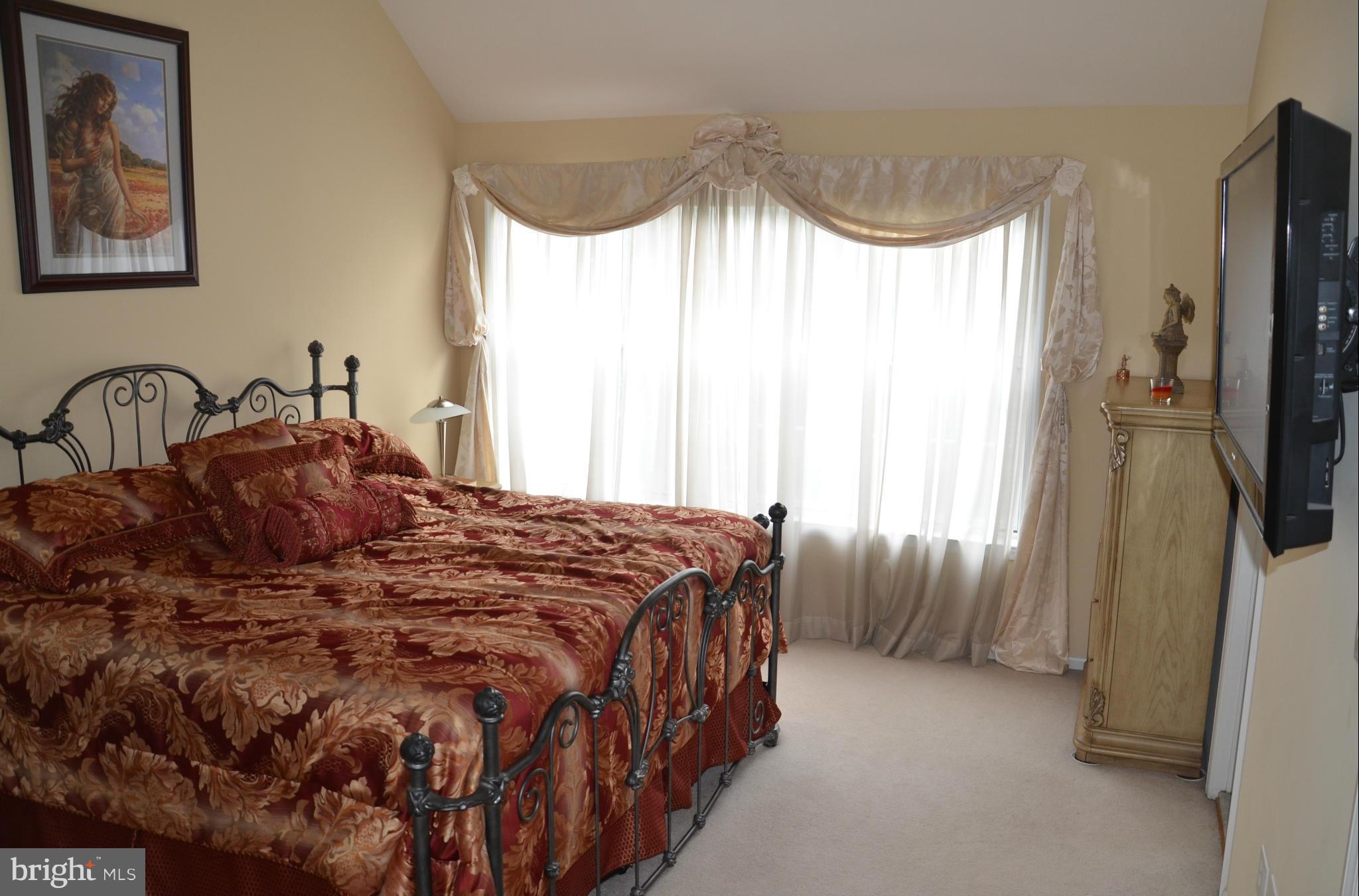 6508 Milva Lane Springfield, VA 22150 - Photo 8 of 22 Bedroom (Master)