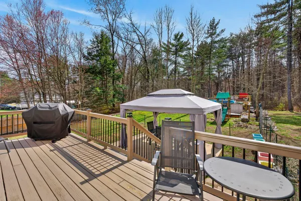 $625,000 | 158 Tina Drive, Pembroke, NH 03275