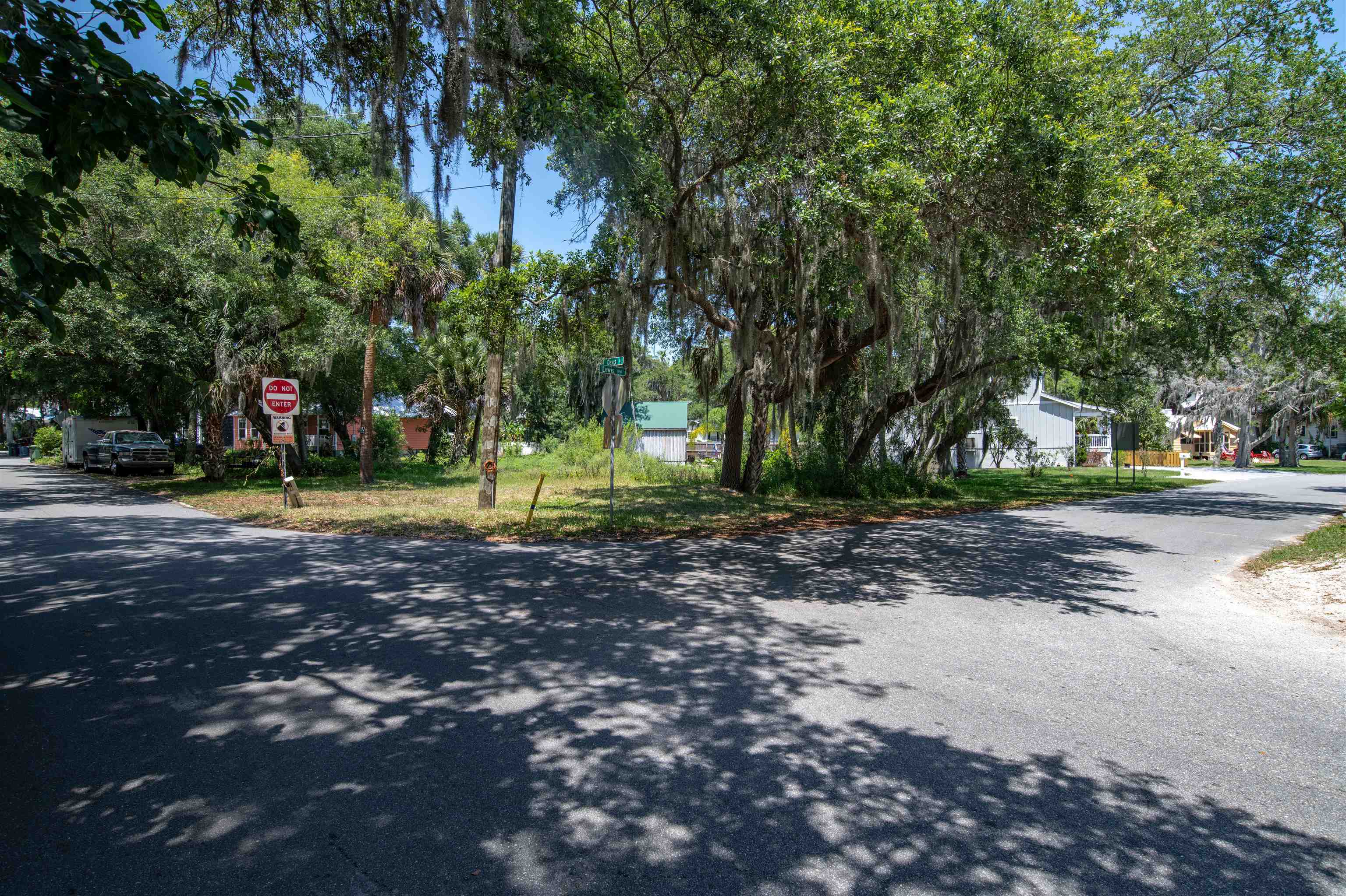 27 Davis Street St. Augustine, FL 32084 - Photo 13 of 14 a view of outdoor space with green space