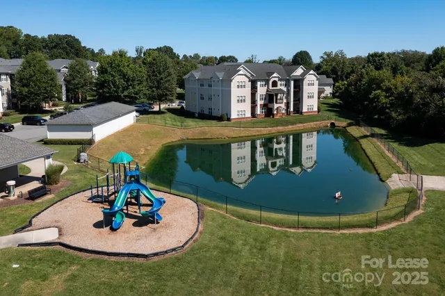 $1,721 | 117 Abberly Green Boulevard, Unit ELLIOT, Mooresville, NC 28117
