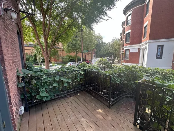 $2,600 | 57 Gainsborough Street, Unit 2, Boston, MA 02115