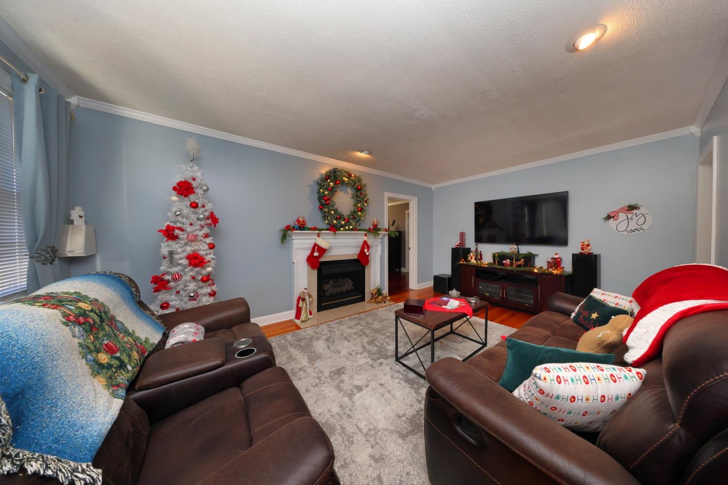 167 Henkel Road Waynesboro, VA 22980 - Photo 9 of 53 a living room with furniture and a flat screen tv
