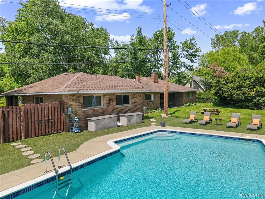 1933 John R Road Rochester Hills, MI 48307 - Photo 50 of 60