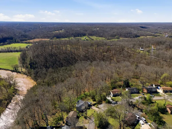 $389,900 | 1030 Pine Bluff Road, Kingston Springs, TN 37082