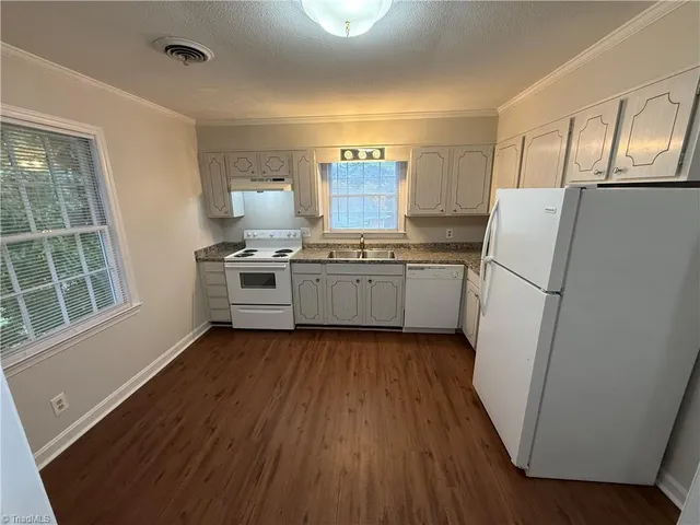 $925 | 105 Westgate Circle, Unit D, Winston-Salem, NC 27106