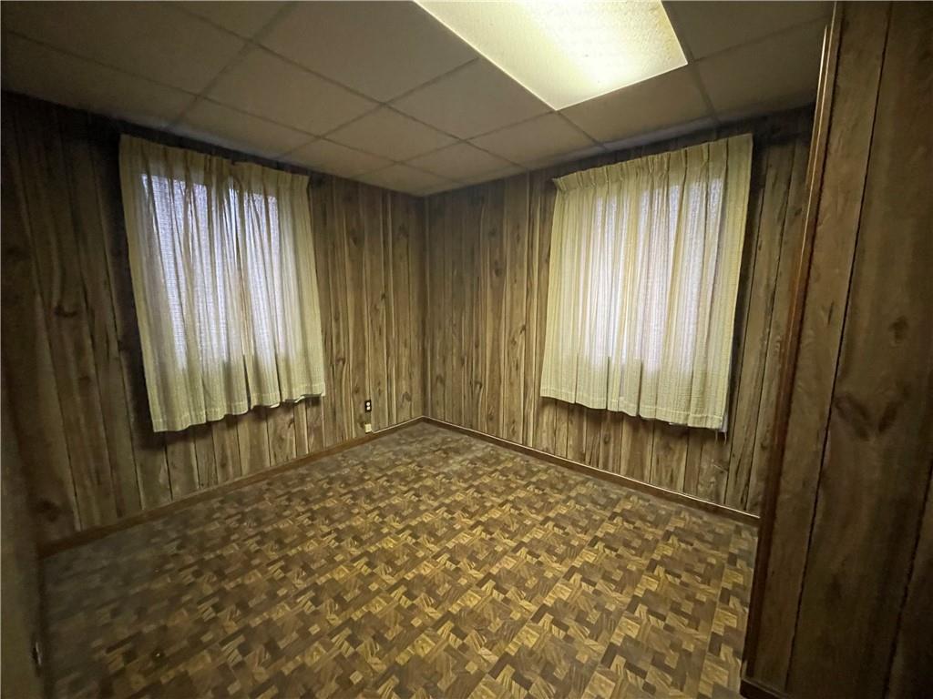 4551 Hollow Road New Castle, PA 16101 - Photo 14 of 21 an empty room with windows