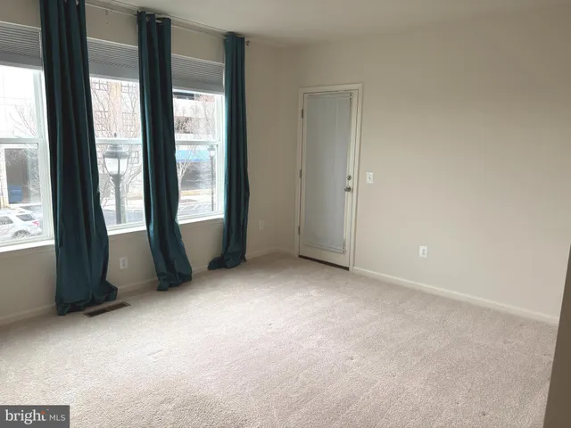 $2,900 | 2564 Neabsco Common Place, Woodbridge, VA 22191