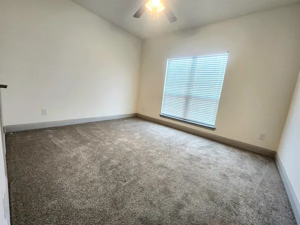 $380,000 | 490 Oak Crk Drive, Lavon, TX 75166