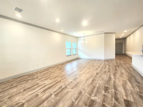 $380,000 | 490 Oak Crk Drive, Lavon, TX 75166