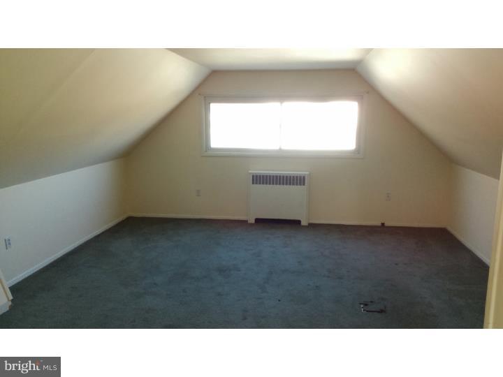 22 Queens Bridge Road Levittown, PA 19057 - Photo 10 of 14 Bedroom - Main