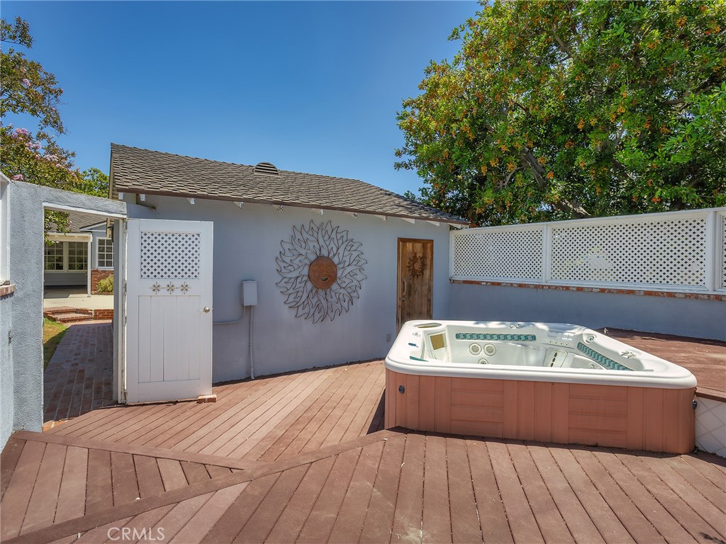 521 Bethany Road Burbank, CA 91504 - Photo 36 of 50 Back