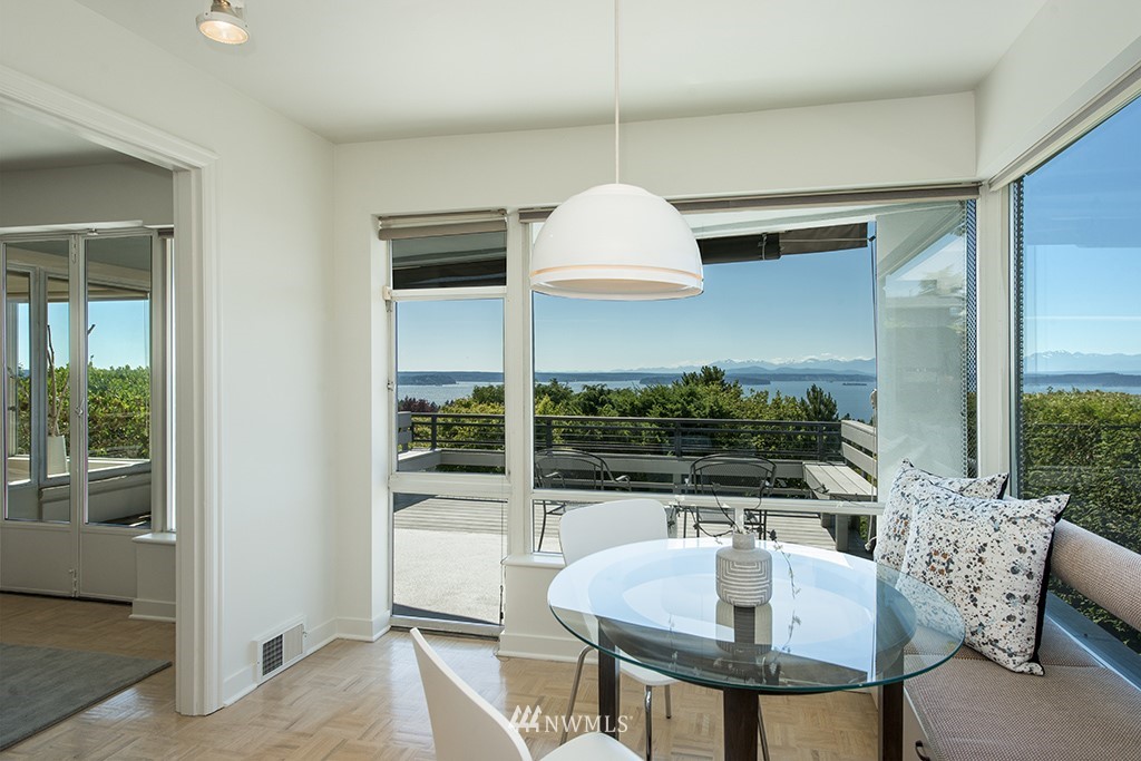 6761 38th Avenue Southwest Seattle, WA 98126 - Photo 11 of 40 Gallery Image 11