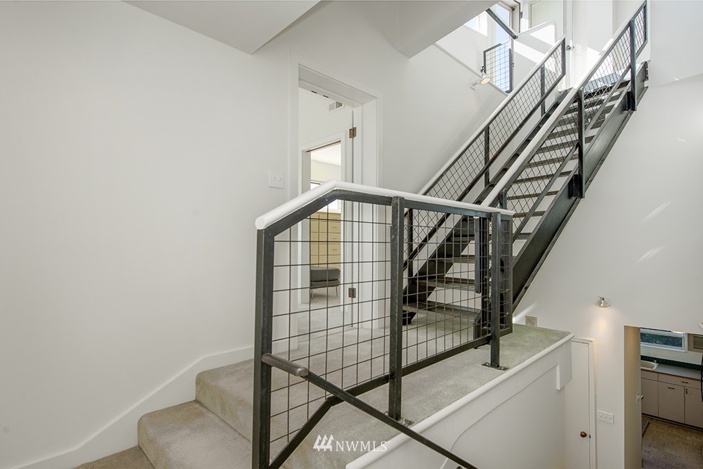 6761 38th Avenue Southwest Seattle, WA 98126 - Photo 29 of 40 Gallery Image 29
