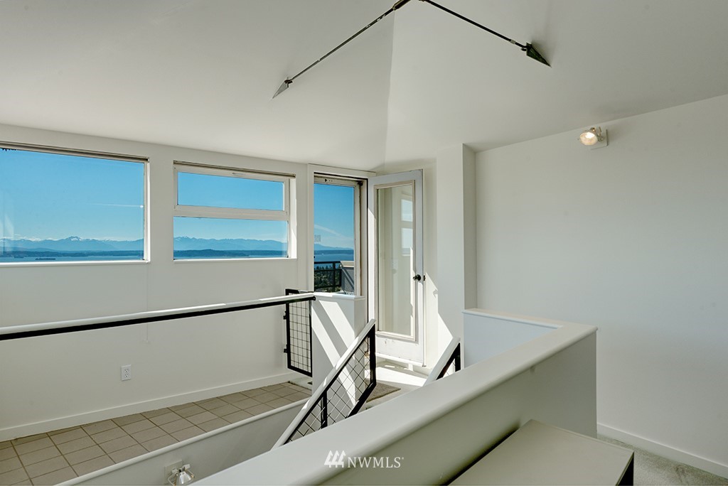 6761 38th Avenue Southwest Seattle, WA 98126 - Photo 30 of 40 Gallery Image 30