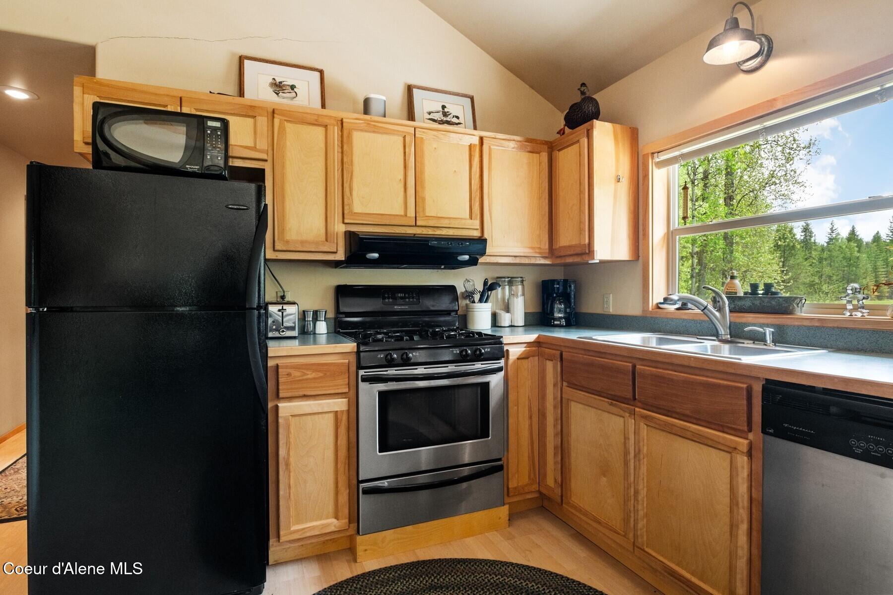 7019 Colburn Culver Road Sandpoint, ID 83864 - Photo 38 of 54 .