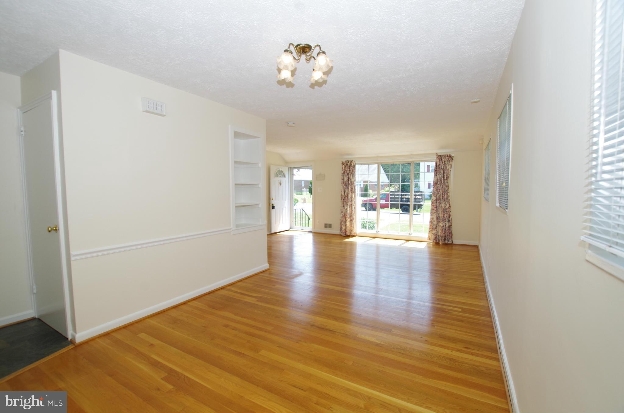 12624 Epping Road Silver Spring, MD 20906 - Photo 9 of 30 Dining Room with Chair Rail