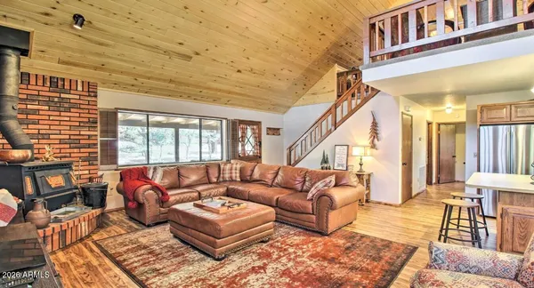 $449,000 | 3361 Whispering Pine Drive, Overgaard, AZ 85933