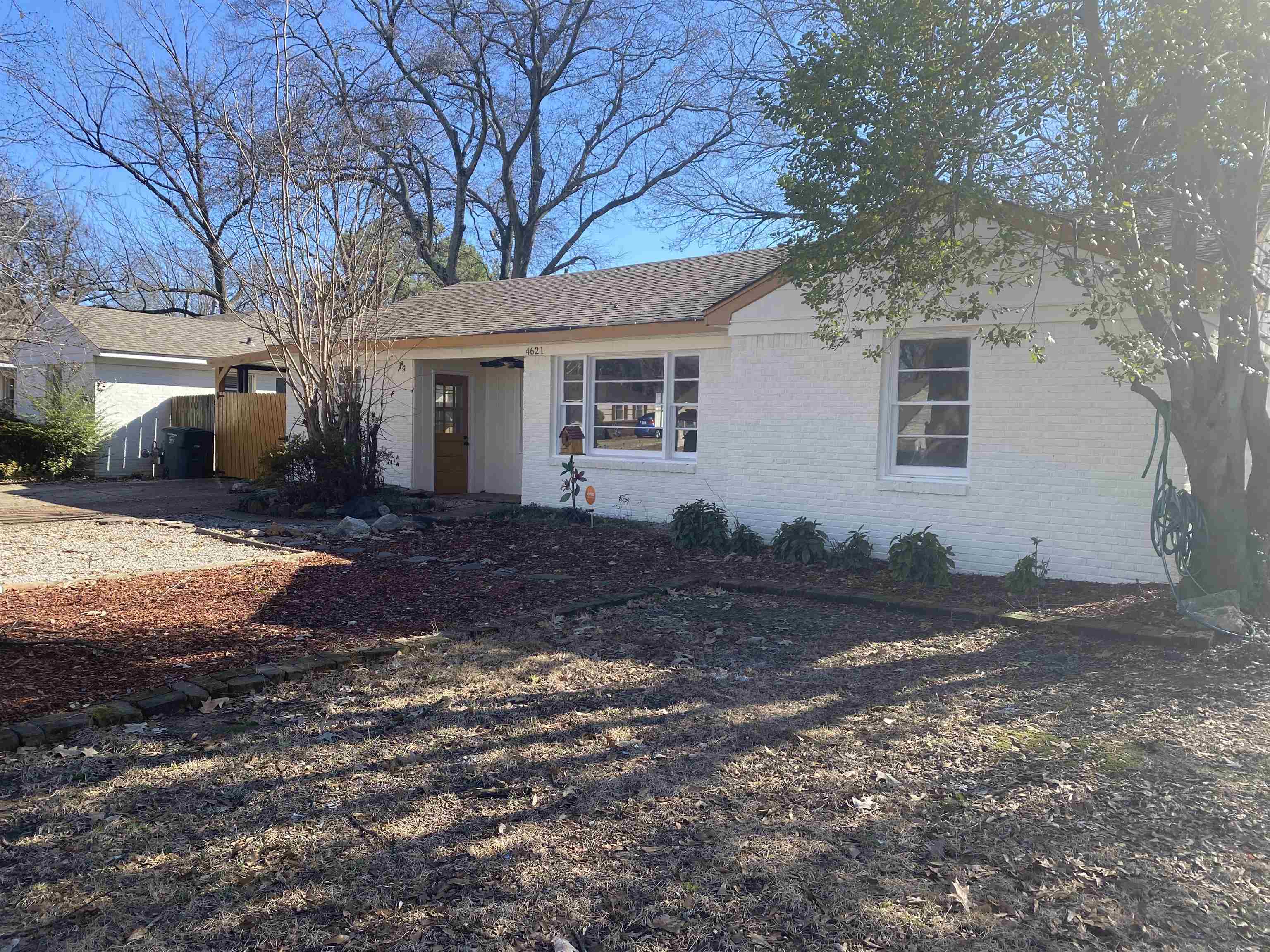 4621 Boyce Road Memphis, TN 38117 - Photo 4 of 25 a view of a house with a yard