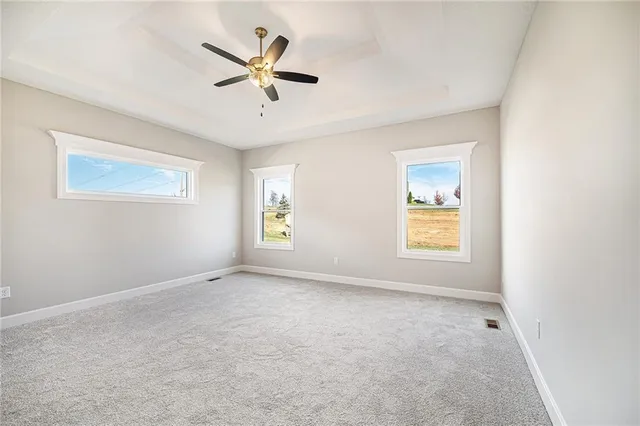 $530,000 | 10101 North Oakland Avenue, Kansas City, MO 64157