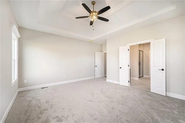 $530,000 | 10101 North Oakland Avenue, Kansas City, MO 64157