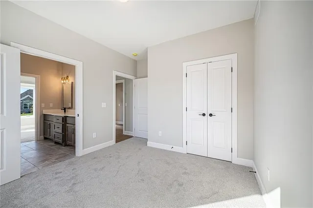 $530,000 | 10101 North Oakland Avenue, Kansas City, MO 64157