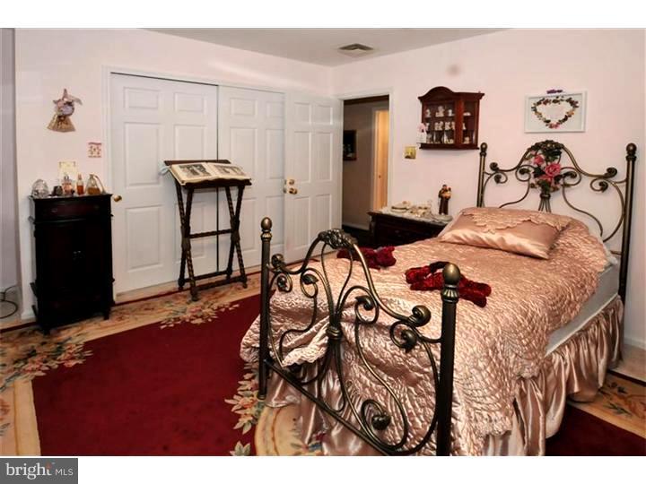 1227 Leedom Road Huntingdon Valley, PA 19006 - Photo 10 of 24 Bedroom 2